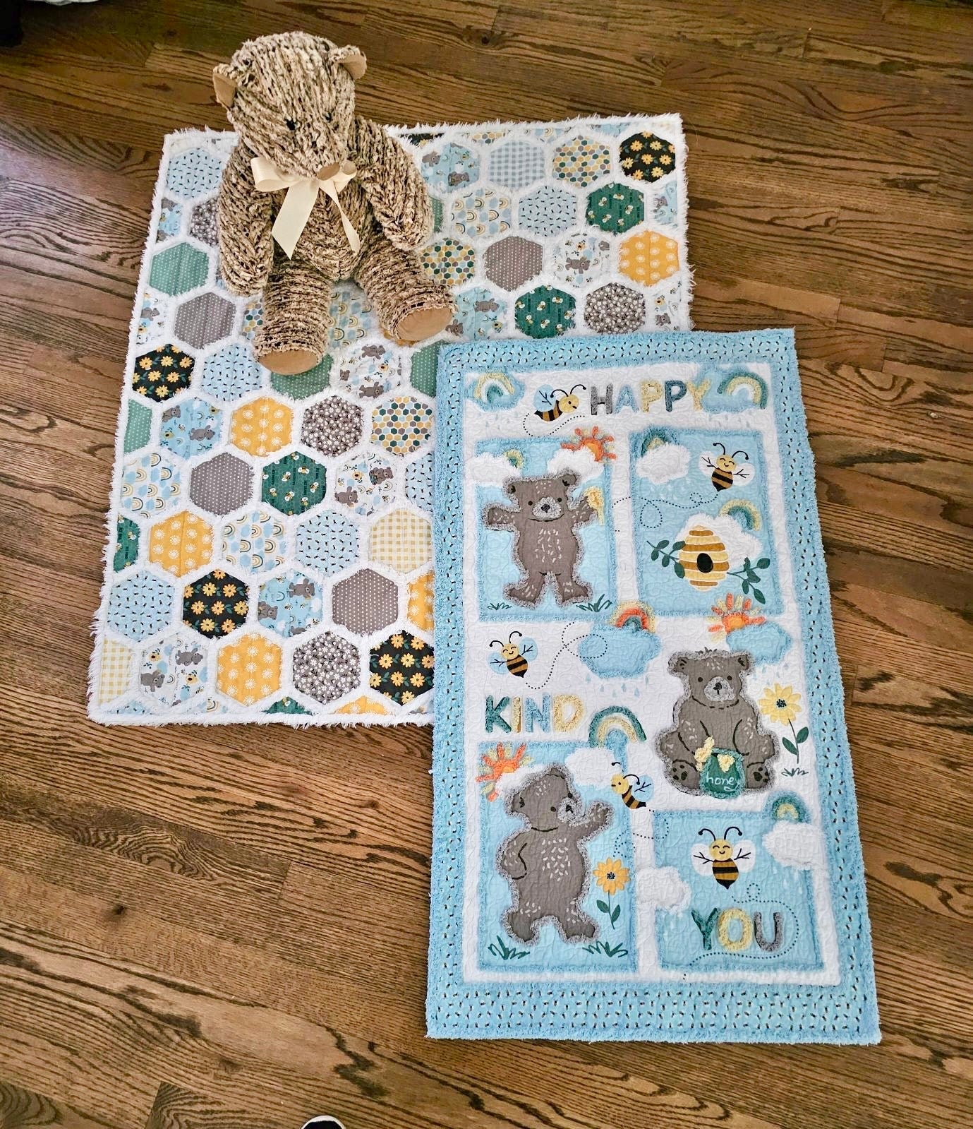 Hello Honey Nursery Set Bundle – Panel + Hexie Baby Quilt